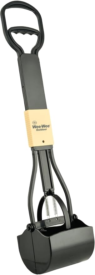 Four Paws Wee-Wee Fold-Away Pooper Scooper by FourPaws