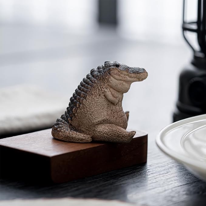 Mini Alligator Baby Statue Ornament, Cute Resin Crocodile Figurine, Tea Pet - Image 4