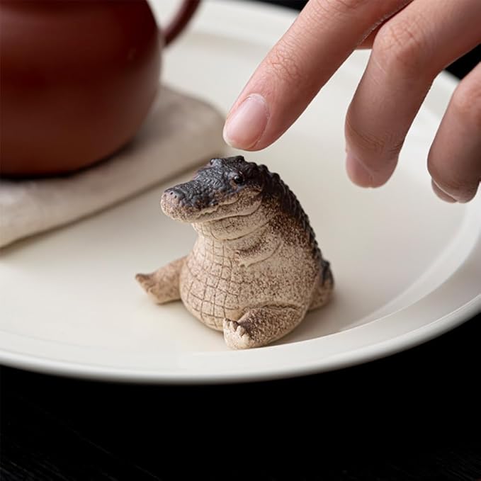 Mini Alligator Baby Statue Ornament, Cute Resin Crocodile Figurine, Tea Pet - Image 6