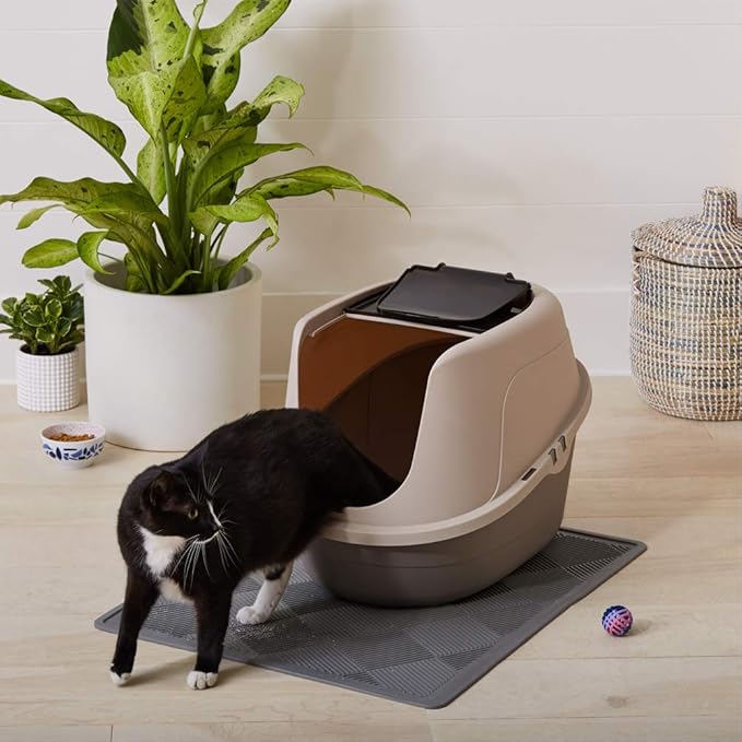Amazon Basics No-Mess Hooded Enclosed Cat Litter Box - Image 6
