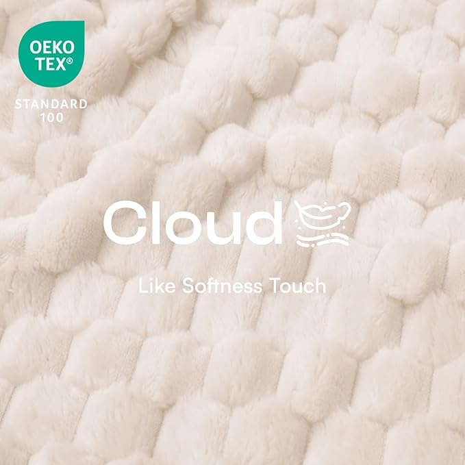Luciphia Soft 300GSM Fleece Pet Blanket - Image 2