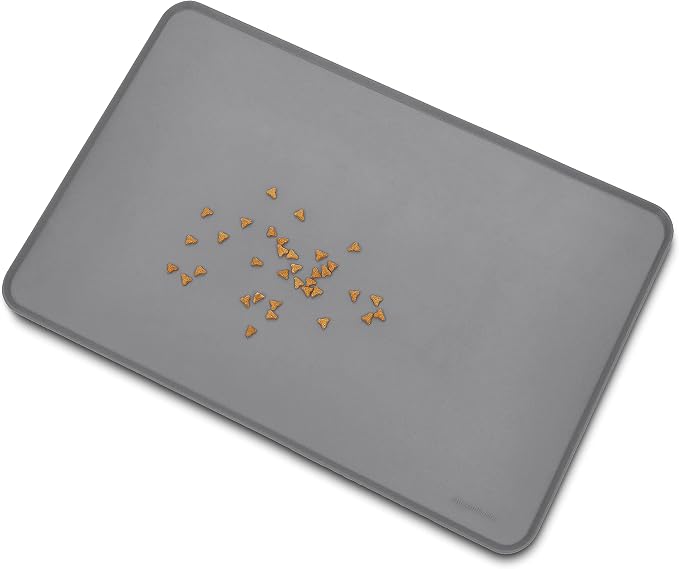 Amazon Basics Waterproof Anti-Slip Silicone Pet Food and Water Bowl Mat - Image 3
