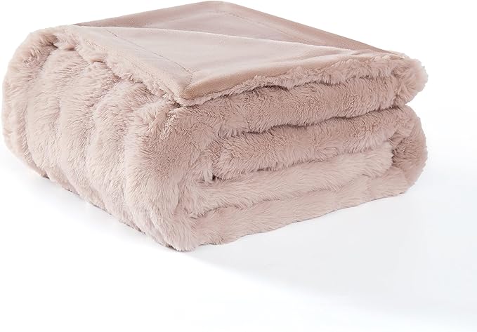 Modern Threads Water-Resistant Faux Rabbit Fur Pet Blanket by ModernThreads