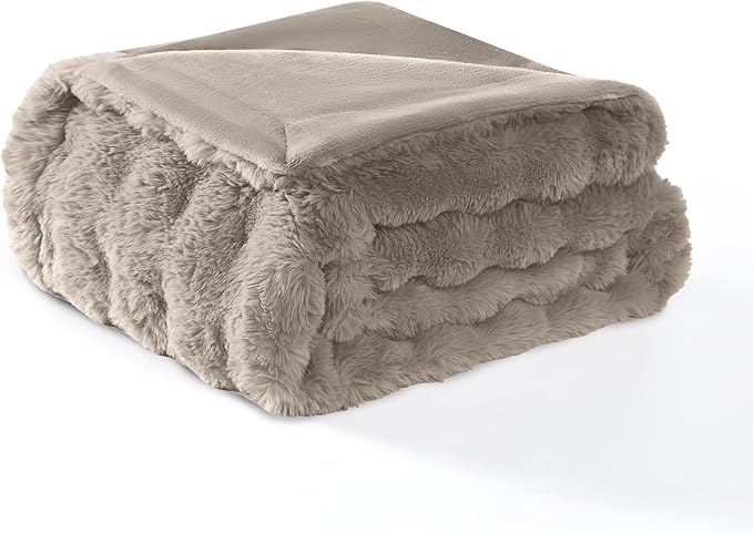 Modern Threads Water-Resistant Faux Rabbit Fur Pet Blanket by ModernThreads