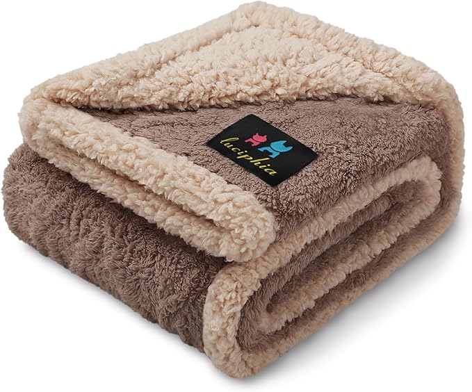 Luciphia Waterproof Pet Blanket, Liquid Pee Proof Dog Blankets by luciphia