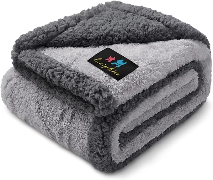 Luciphia Waterproof Pet Blanket, Liquid Pee Proof Dog Blankets by luciphia