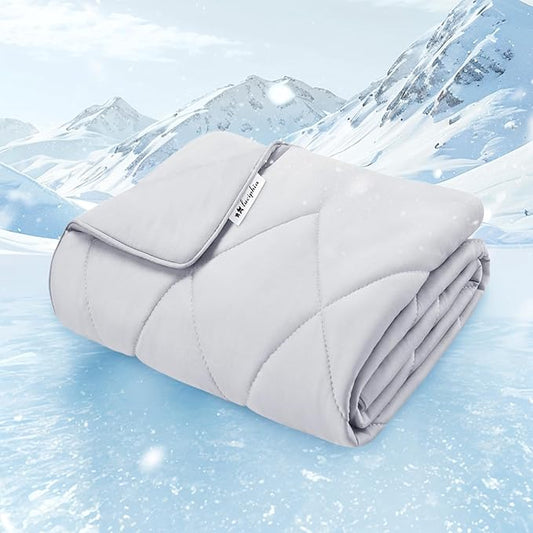 Luciphia Premium Cooling Dog Blanket by luciphia