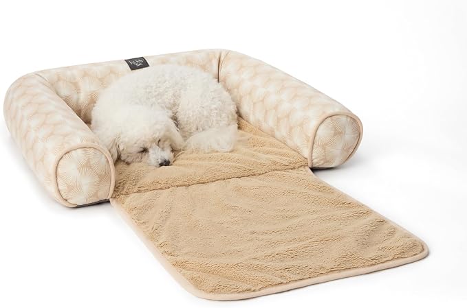 Nicole Miller New York PET Kendall Fluted Geo Cozy Couch Protector Pet Bed by NicoleMiller