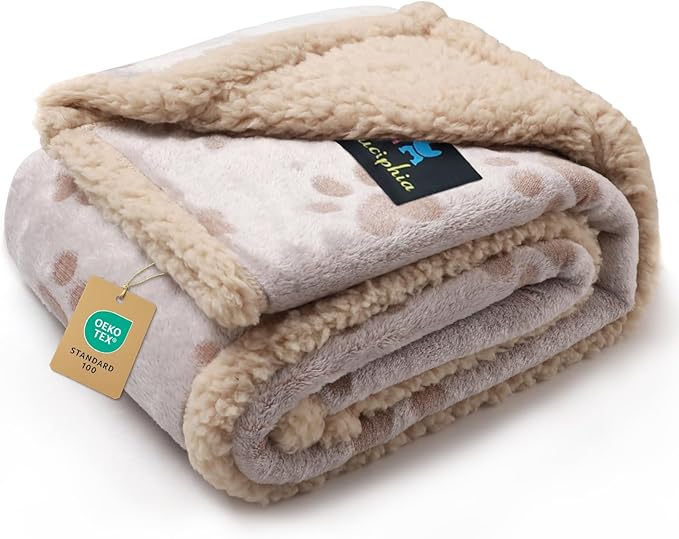 Luciphia Waterproof Pet Blankets Whith Paw Print by luciphia