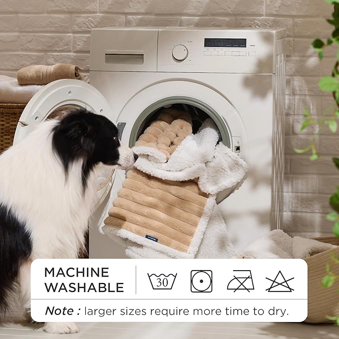 Bedsure ComfyFleece™ Waterproof Dog Blankets - Image 7