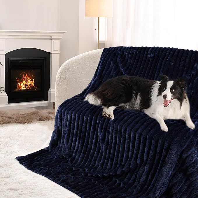 Waterproof Dog Blanket, Soft Fleece Blanket - Image 4