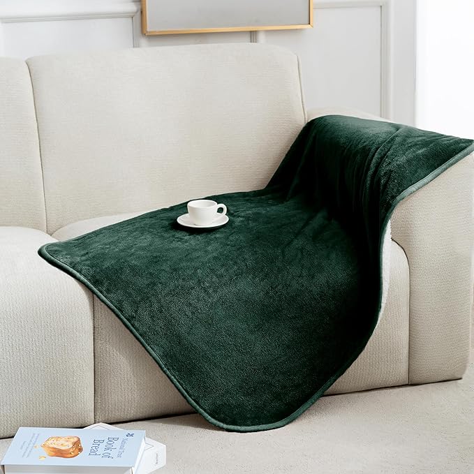 gogobunny Waterproof Bed Blanket, Reversible Sherpa Fleece Throw Blanket by gogobunny
