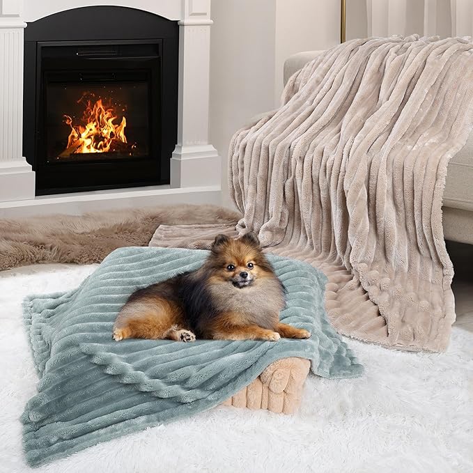 Waterproof Dog Blanket, Soft Fleece Blanket - Image 6
