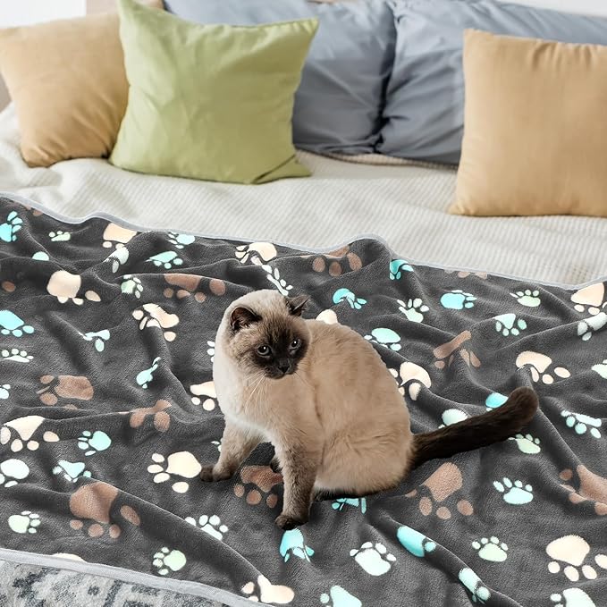 Tegeme 12 Pcs Pet Blankets Soft Fluffy Fleece Dog Cat Warm Paw Print Pattern - Image 4