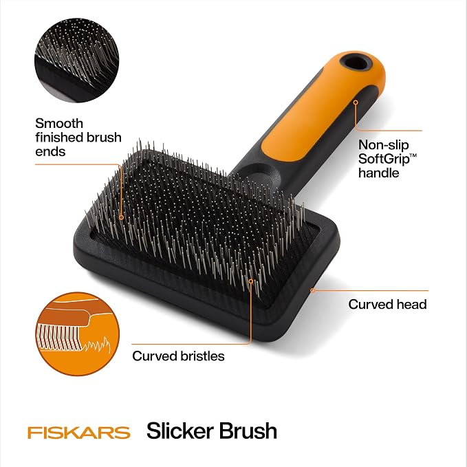 Fiskars Pet, Cat and Dog Brush, Fine Bristles & SoftGrip Handle - Image 2