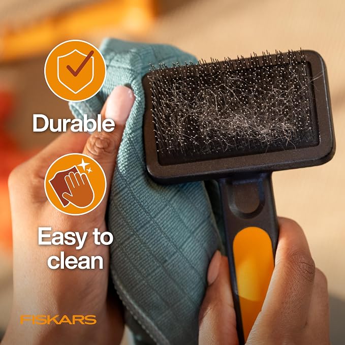 Fiskars Pet, Cat and Dog Brush, Fine Bristles & SoftGrip Handle - Image 8