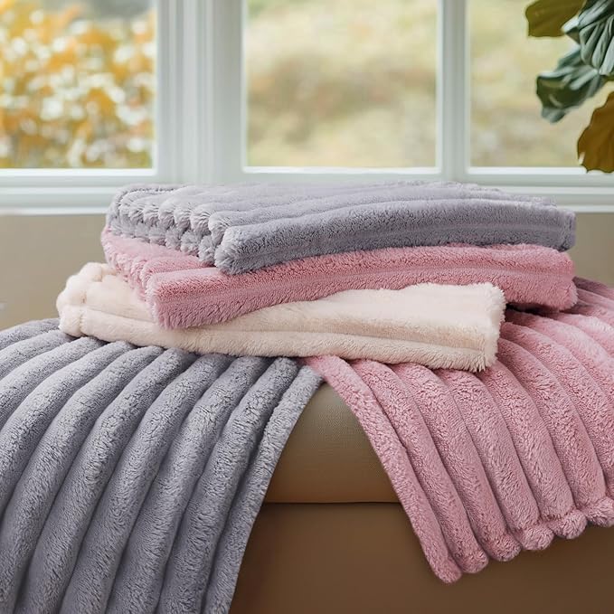 LINENLUX 1 Pack 3 Soft Fleece Dog Blanket - Image 7