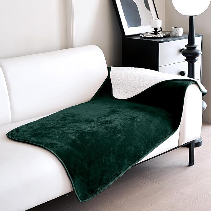gogobunny Waterproof Bed Blanket, Reversible Sherpa Fleece Throw Blanket by gogobunny