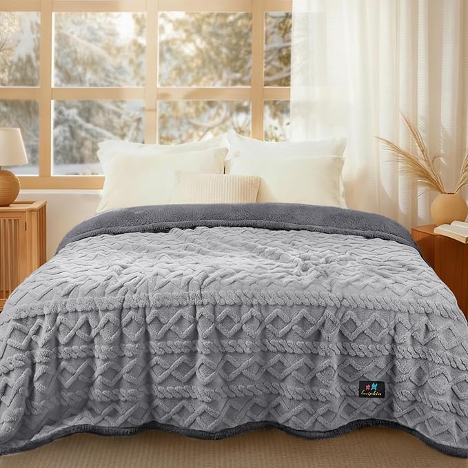 Luciphia Waterproof Pet Blanket, Liquid Pee Proof Dog Blanket by luciphia