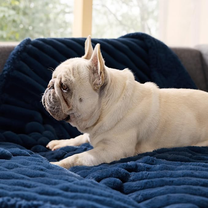 Bedsure ComfyFleece™ Waterproof Dog Blankets - Image 8