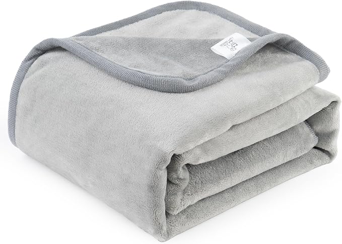 Waterproof Dog Blankets Light Grey, Soft Fluffy Sofa Car Bed Protector by CAPTSNOOZE