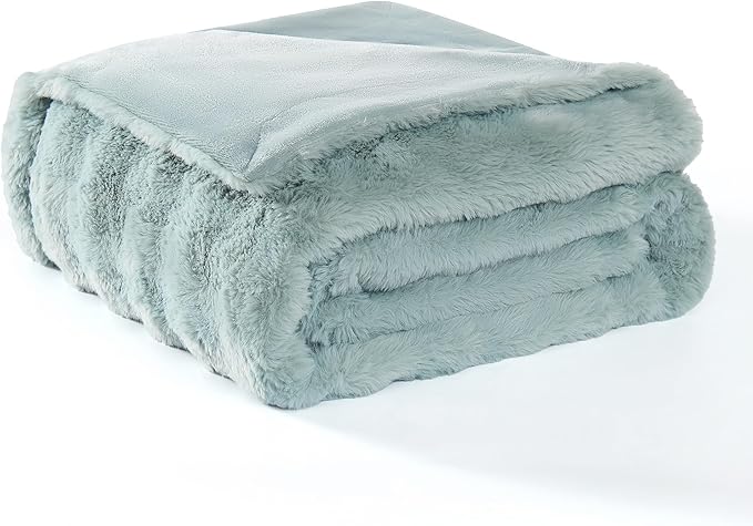 Modern Threads Water-Resistant Faux Rabbit Fur Pet Blanket by ModernThreads