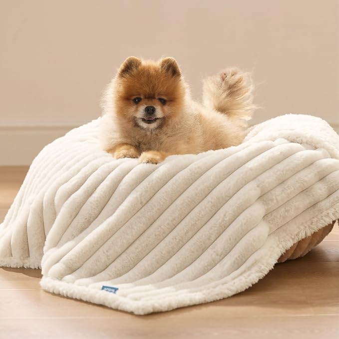 Bedsure ComfyFleece™ Waterproof Dog Blankets - Image 8