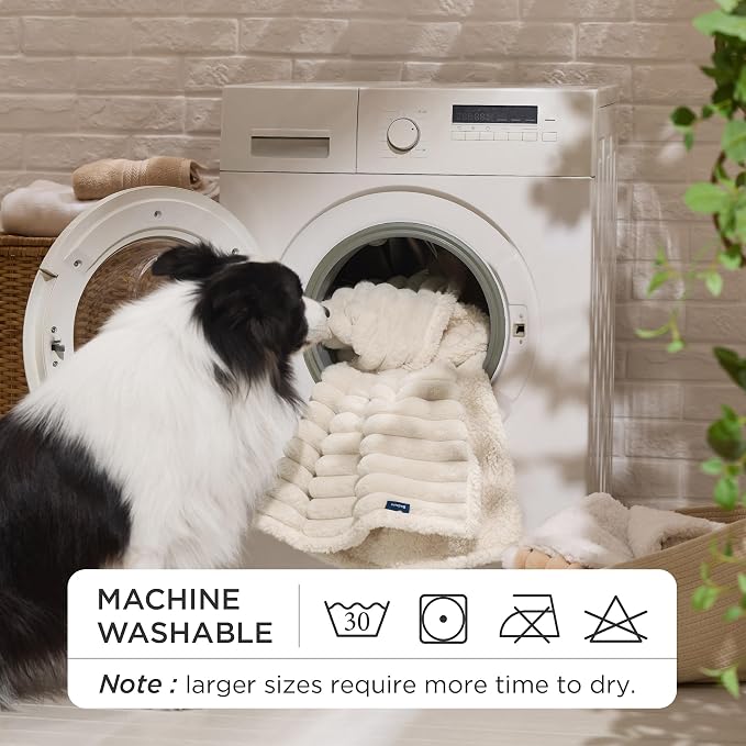 Bedsure ComfyFleece™ Waterproof Dog Blankets - Image 7