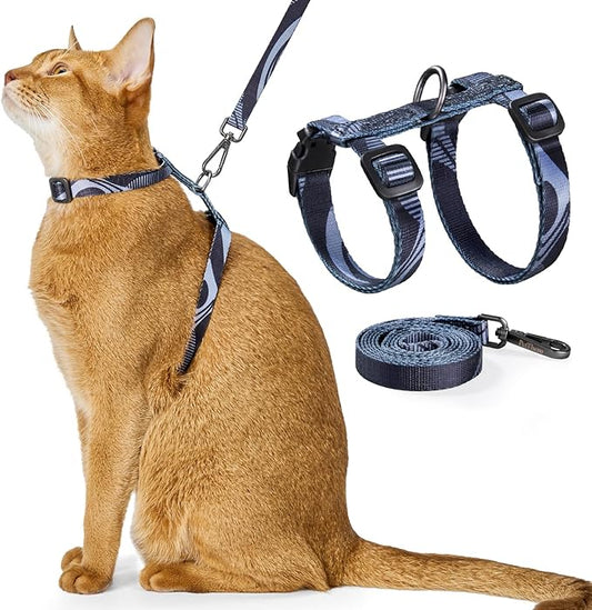 Cat Harness and Leash Set by PetThem