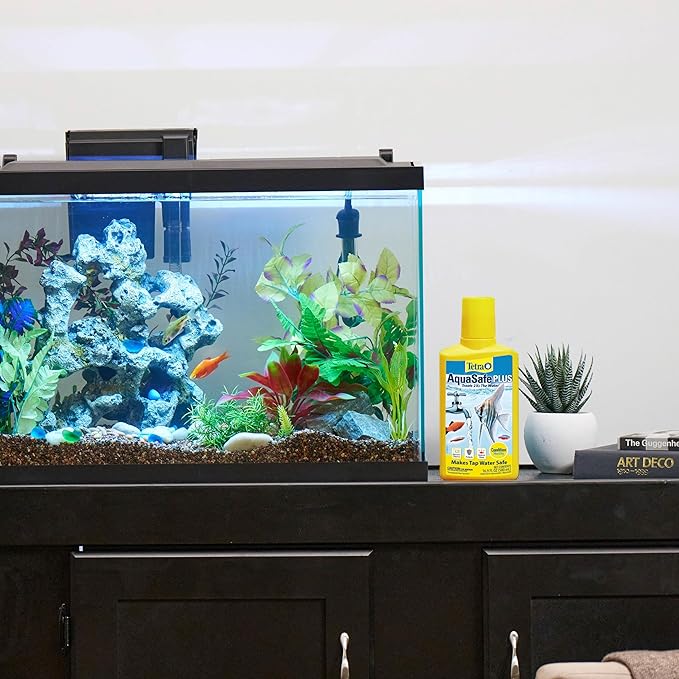 Tetra AquaSafe Plus, Aquarium Water Conditioner And Dechlorinator, 33.8 Ounces - Image 2