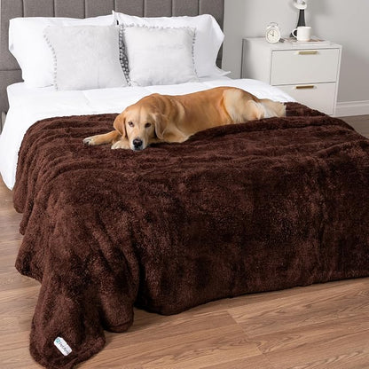 PetAmi Fluffy Waterproof Dog Blanket by PetAmi