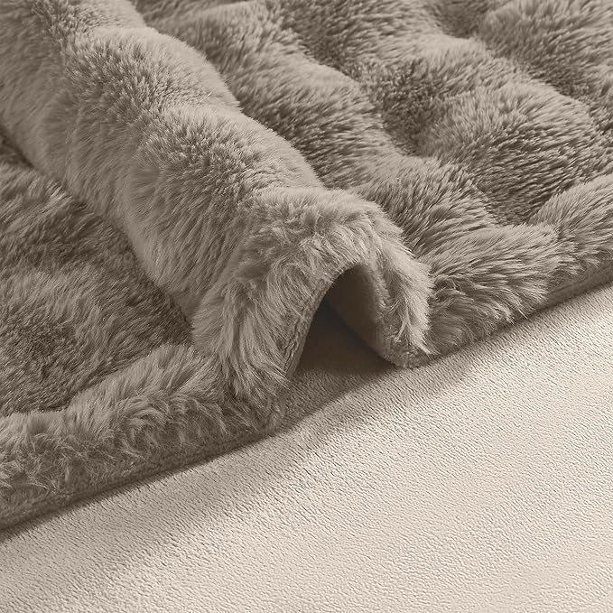 Modern Threads Water-Resistant Faux Rabbit Fur Pet Blanket - Image 6