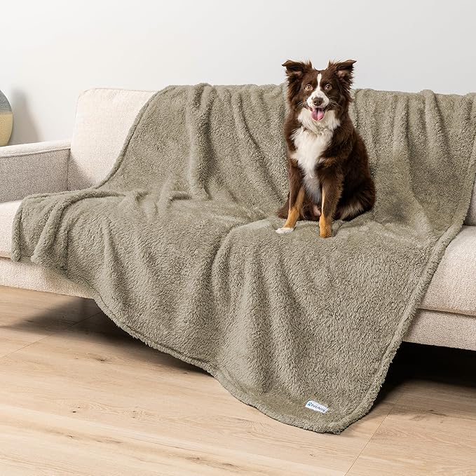 PetAmi Fluffy Waterproof Dog Blanket - Image 3