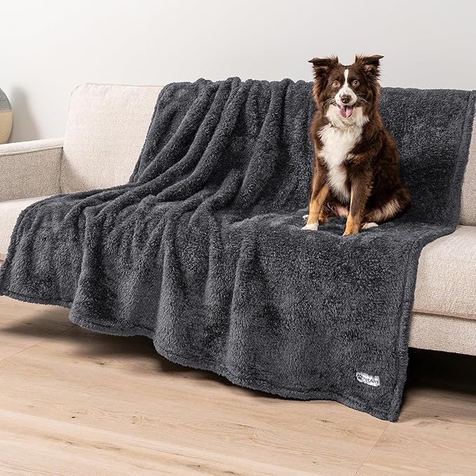 PetAmi Fluffy Waterproof Dog Blanket - Image 3