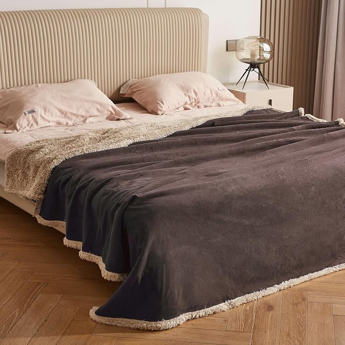 Kritter Planet Waterproof Pet Blanket by KritterPlanet