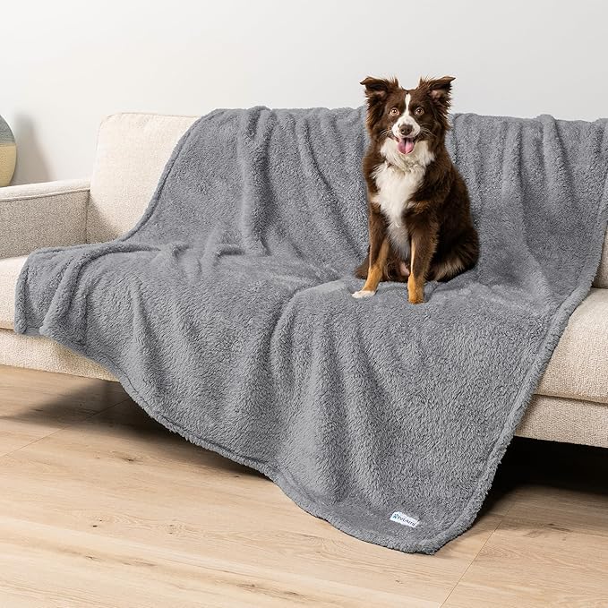 PetAmi Fluffy Waterproof Dog Blanket by PetAmi