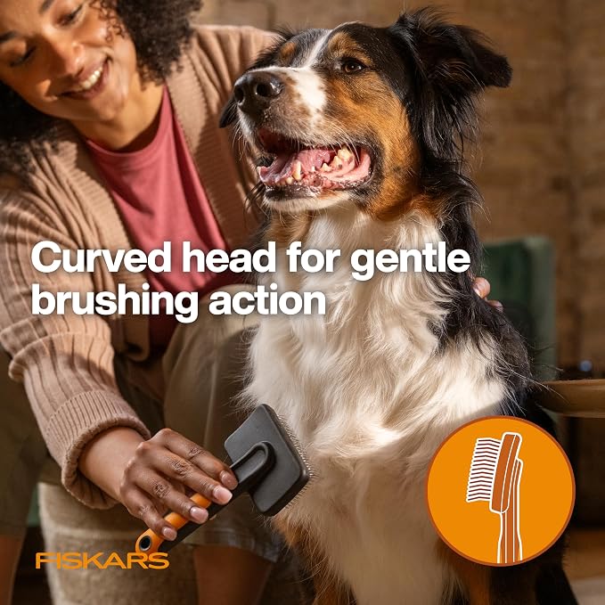 Fiskars Pet, Cat and Dog Brush, Fine Bristles & SoftGrip Handle - Image 5
