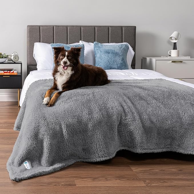 PetAmi Fluffy Waterproof Dog Blanket - Image 3