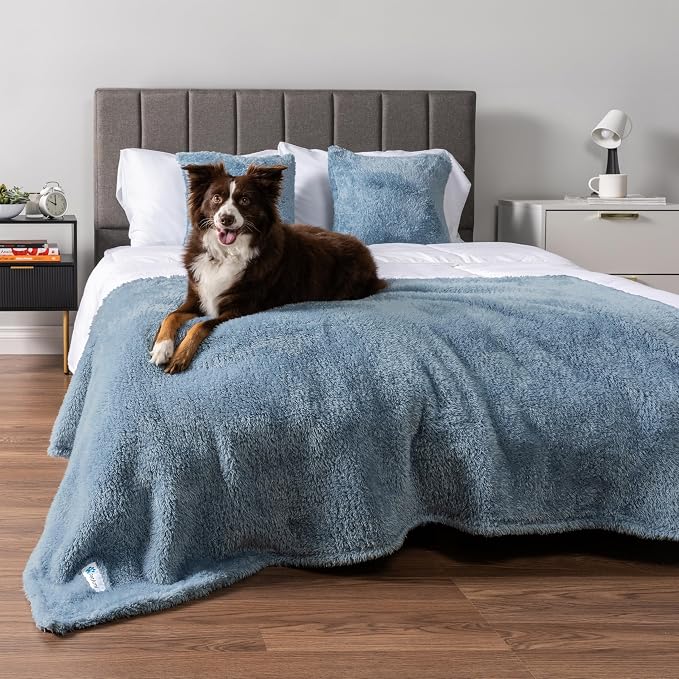 PetAmi Fluffy Waterproof Dog Blanket - Image 3